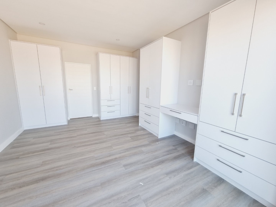 4 Bedroom Property for Sale in Sandown Western Cape